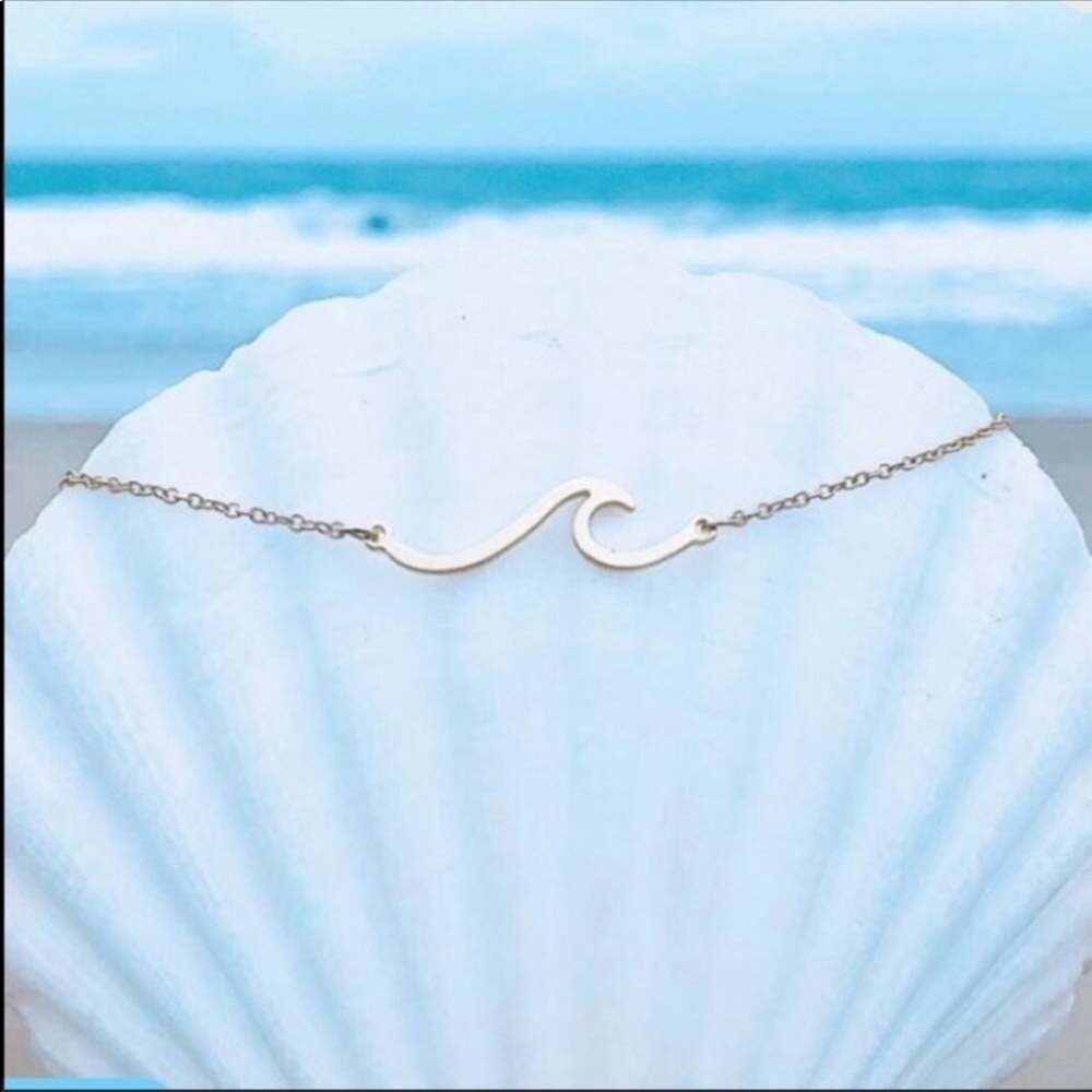 Gold ocean wave bar pendant necklace NEW